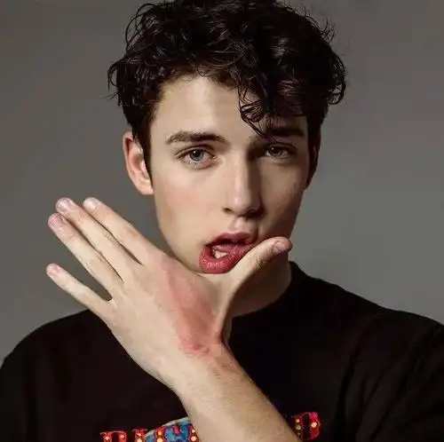 6686体育钻石作者Carl