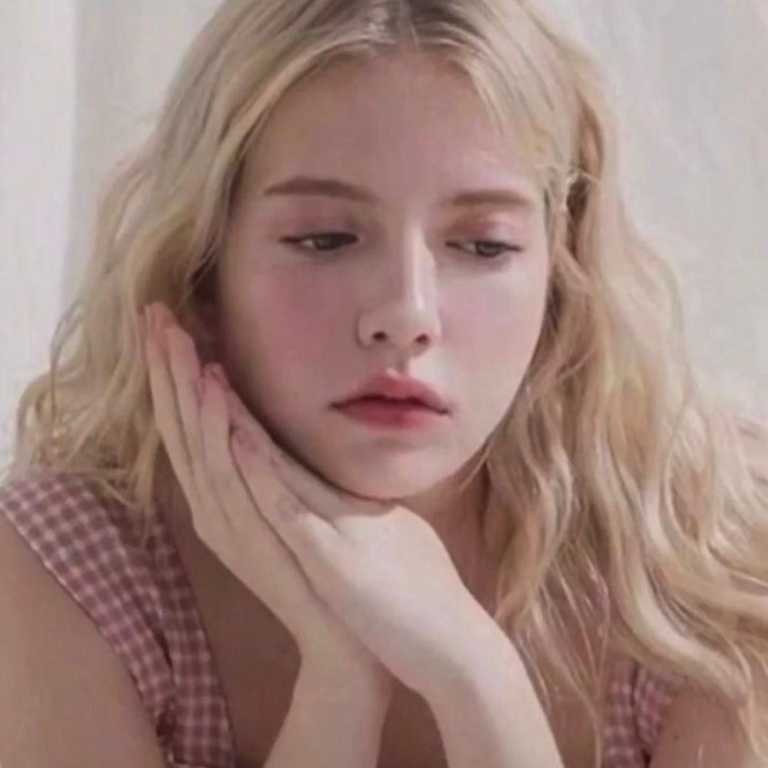 6686体育铁牌作者Una