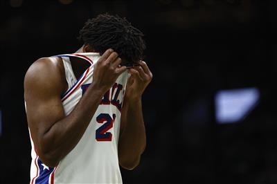 ในช่วง 9 นาทีที่ผ่านมา 76ers ตามหลังด้วย 3 แต้ม เอ็มบีอิดลงเล่น 20 นาทีและถูกเปลี่ยนตัวออก