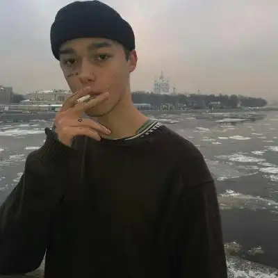 泛起酒窝