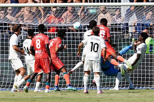 กาญารี่ vs ปาร์ม่า