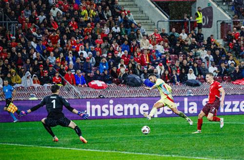 สวิตเซอร์แลนด์ vs สเปน