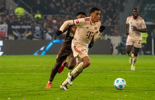 แซงต์ เพาลี vs บาเยิร์น มิวนิค